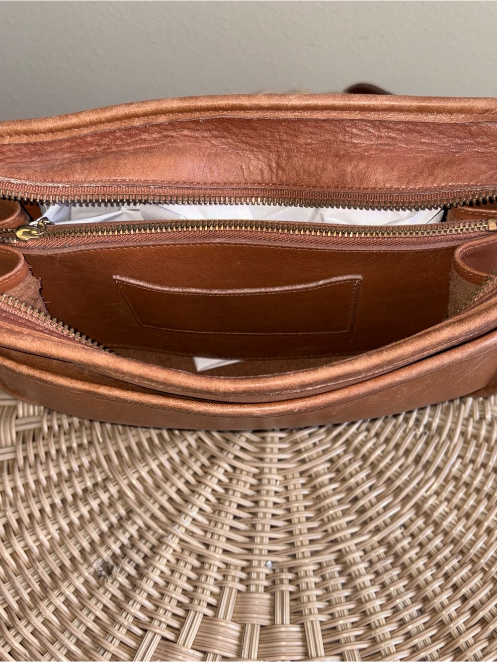 Vintage Coach Multi Compartment Zip Bag, Style No.9974 - Picture 7 of 9